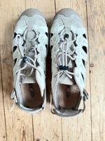 Treckingschuhe SALOMON Damen Outdoor Sandalen 7 1/2 Hessen - Kronberg im Taunus Vorschau