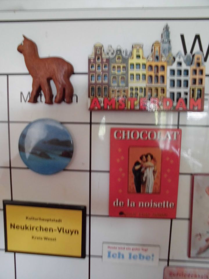 20 verschiedene Magnete Sammlerstücke in Neukirchen-Vluyn
