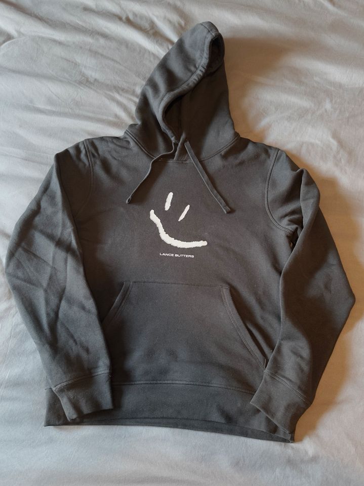 Lance Butters - „Mir Geht‘s Gut“ Tour Hoodie in Berlin