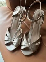 Buffalo London Pumps Sandaletten Gr.39 neuwertig! High Heels Niedersachsen - Meine Vorschau
