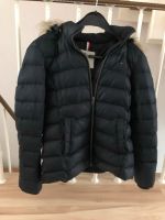 Hilfiger Winter Daunen Jacke M Nordrhein-Westfalen - Schwerte Vorschau