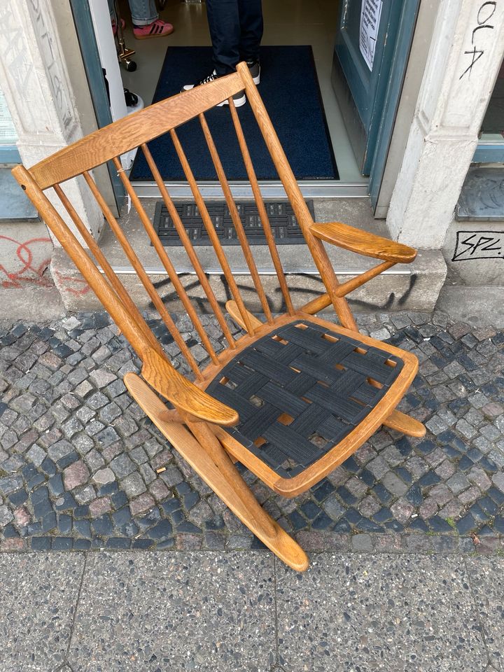 Bramin Schaukelstuhl Vintage Sessel Stuhl Eiche Dänisch 50er 60er in Berlin