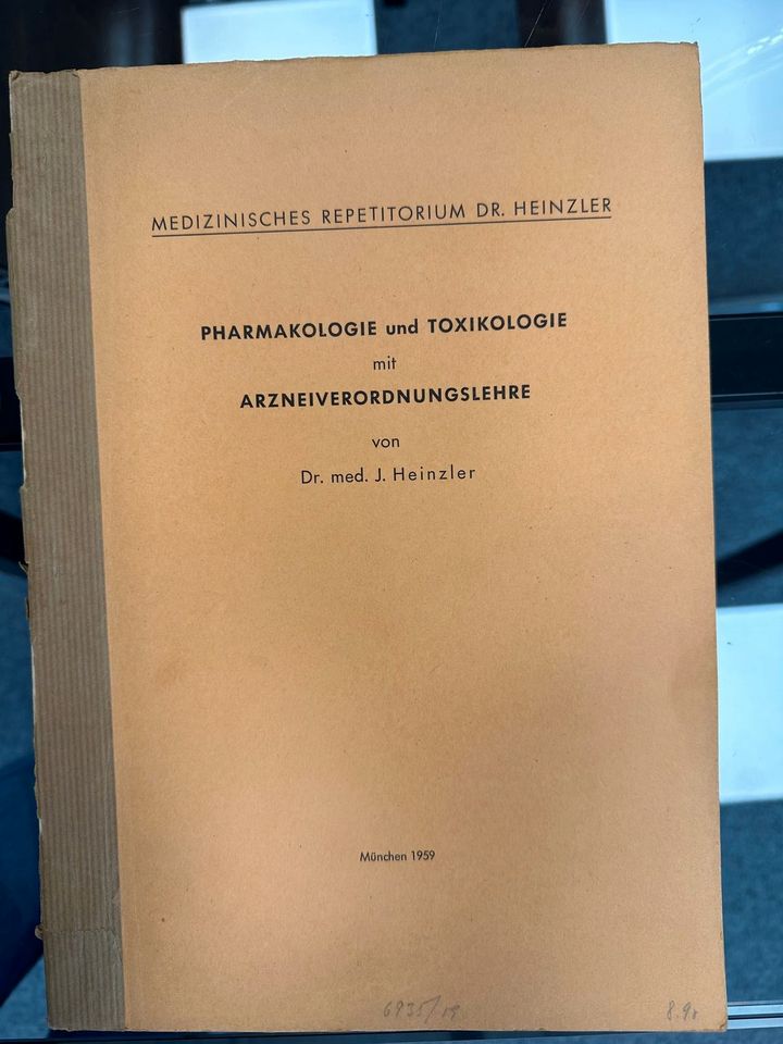9 historische Skripte aus der Medizin in München