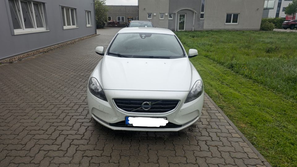 Volvo V40 Ocean Race - White in Jülich