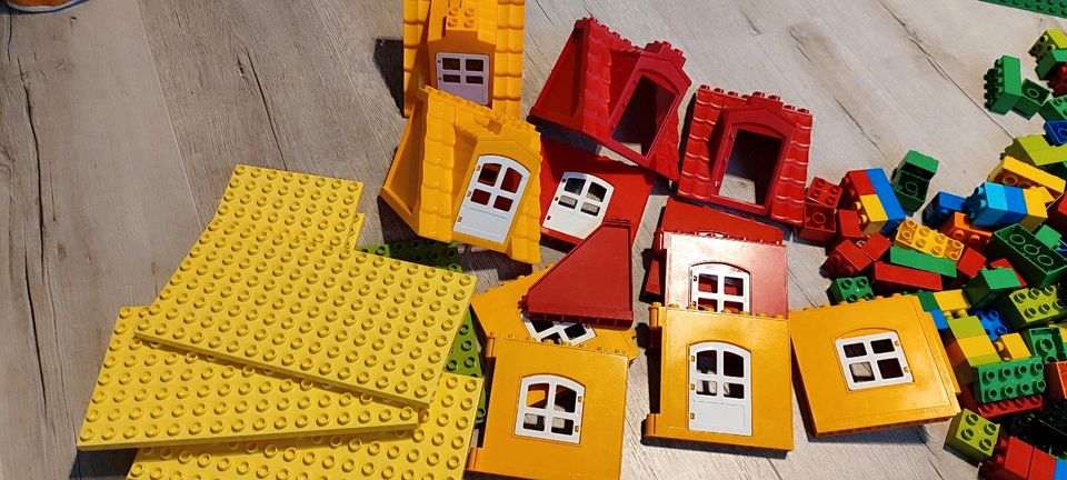 Lego Duplo Konvolut und Haus mit viel Zubehör in Rot am See