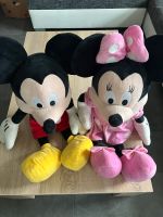 Minnie und Micky Plüsch Gr. 80 cm Niedersachsen - Wilhelmshaven Vorschau