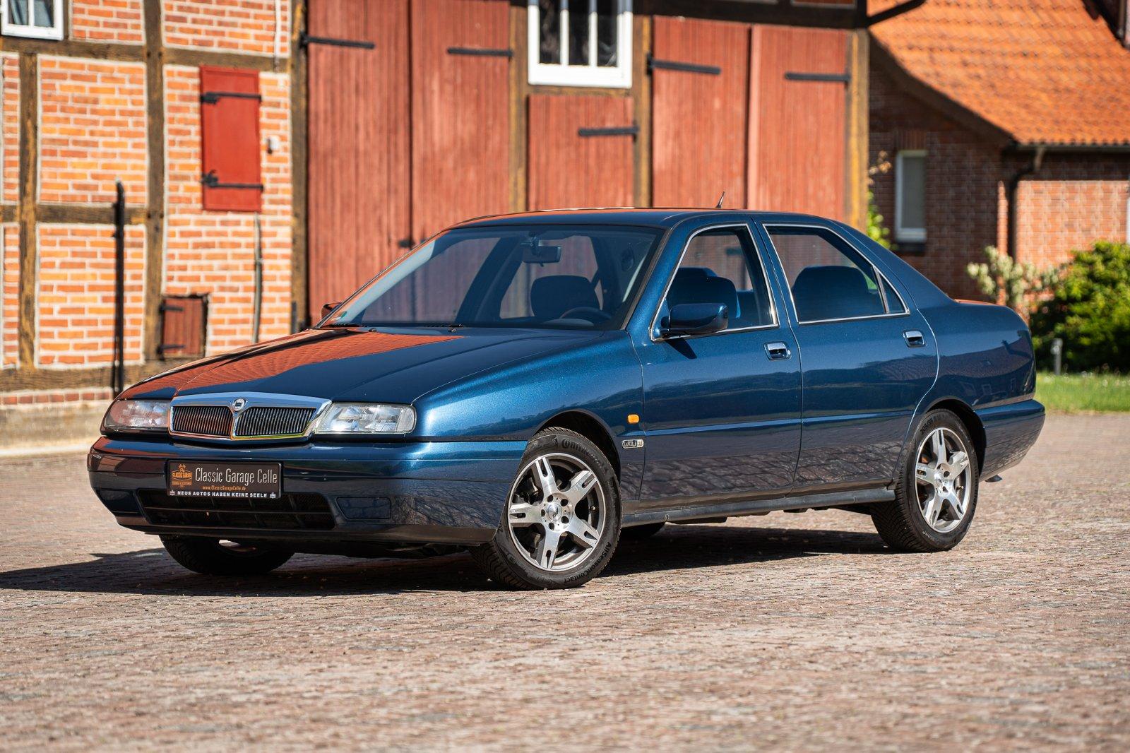 Abbildung des Autos 1998 Lancia Kappa 2,4 au…