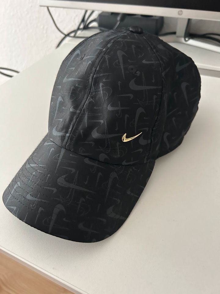 Nike Cap selten getragen in Berlin