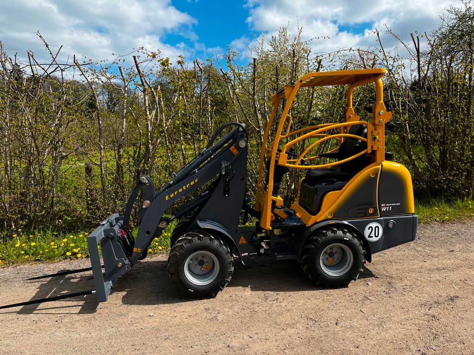 Radlader Hoflader Eurotrac W11 in Grebin