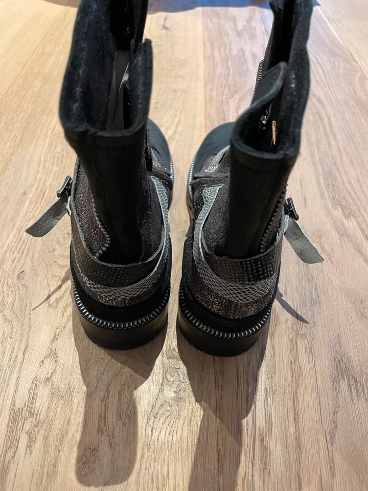 IKKS Schuhe Boots Stiefel Leder Gr. 33, NEU in Köln