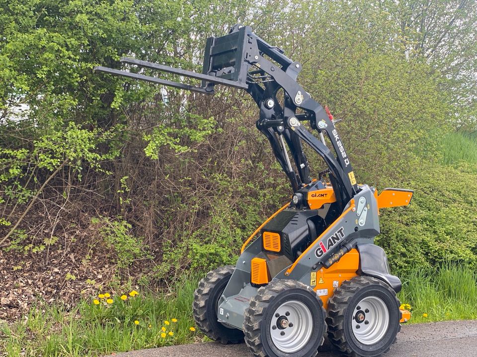 Miniradlader 800 kg  Radlader Skid Mieten in Hofheim Unterfr.