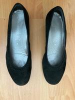Schwarze Wildlederpumps von ara in Größe 5 1/2 (38,5) Nordrhein-Westfalen - Sprockhövel Vorschau