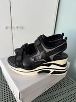 NEU Fancy catwalk Sandalen Schuhe Klettverschluss 39 Keilabsatz Schleswig-Holstein - Trittau Vorschau