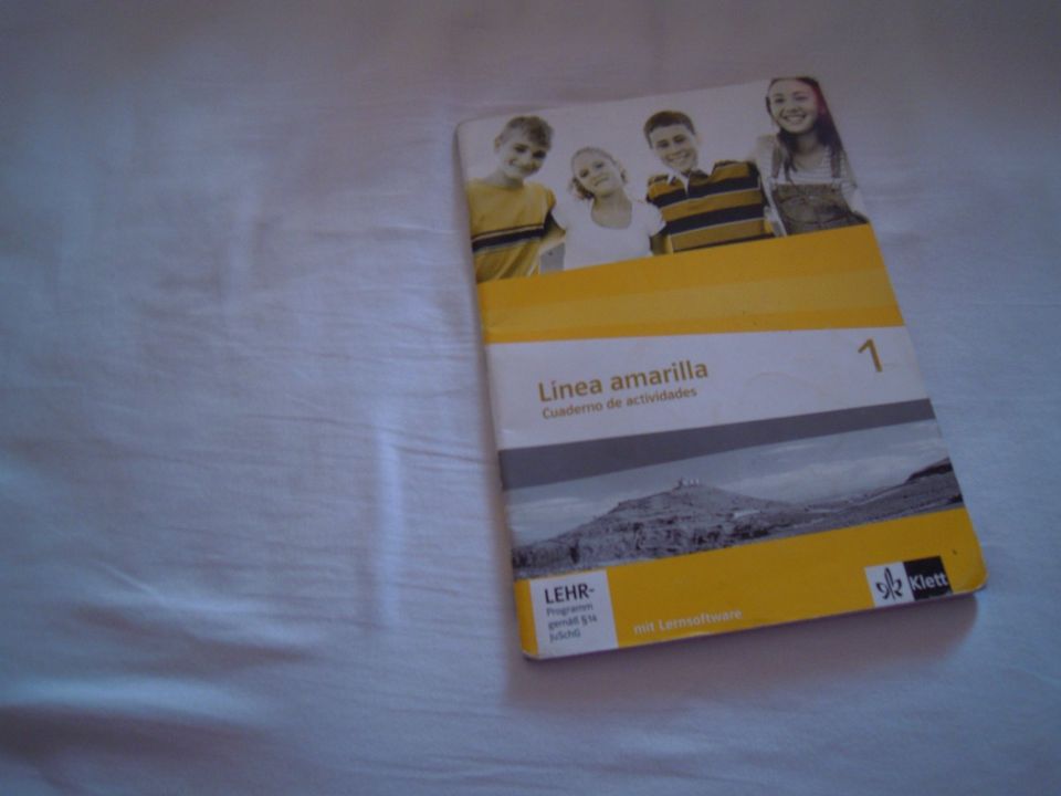 Klett Línea amarilla 1 Cuaderno de actividades Spanisch in Nidderau