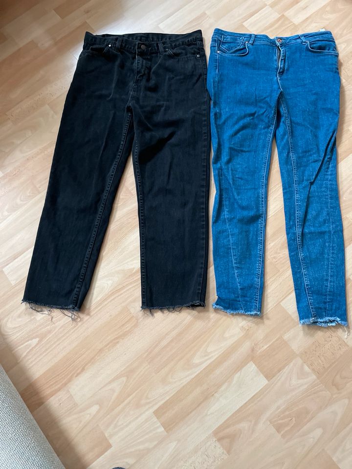 Damen Jeans Hose Größe 29 2 Stück in Gelsenkirchen