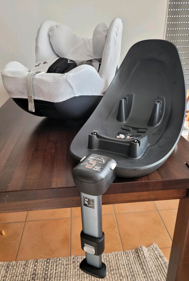 Cybex Sirona M2 i-Size + Base M + Sommerbezug in Bielefeld