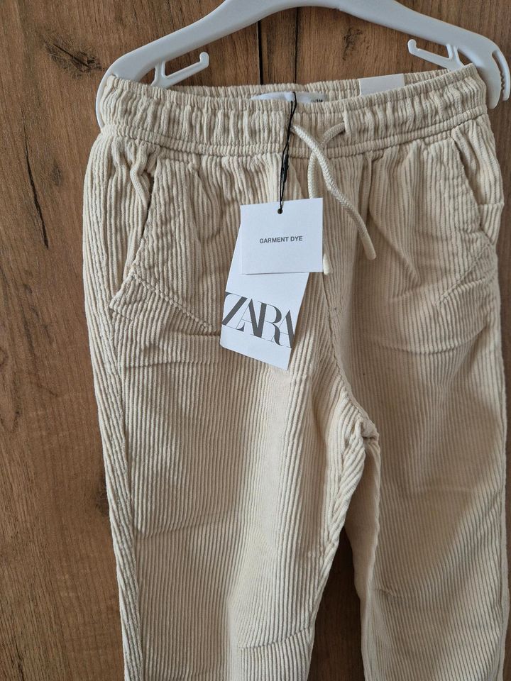 Zara Kord Hose mit Gummizug Creme Gr. 116 Neu in Troisdorf