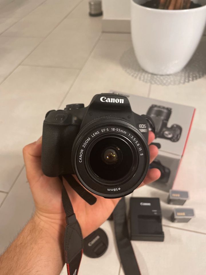 Neuwertige Canon EOS 2000D Spiegelreflexkamera 1 mal benutzt in Ergolding