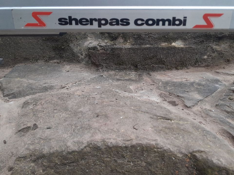 Sherpas Combi Auto Gepäckträger ohne Schlüssel leicht defekt in Bornheim