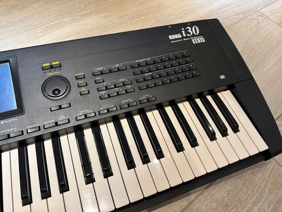 Korg i30 HD in Issum