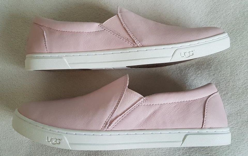 Neu** Sneaker von Ugg (Gr. 39) in Berlin