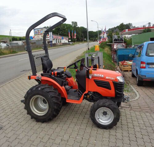 Kleintraktor Traktor Kubota B1-181 B1181 18,0PS AS-Breitreifen in Schwarzenberg (Erzgebirge)