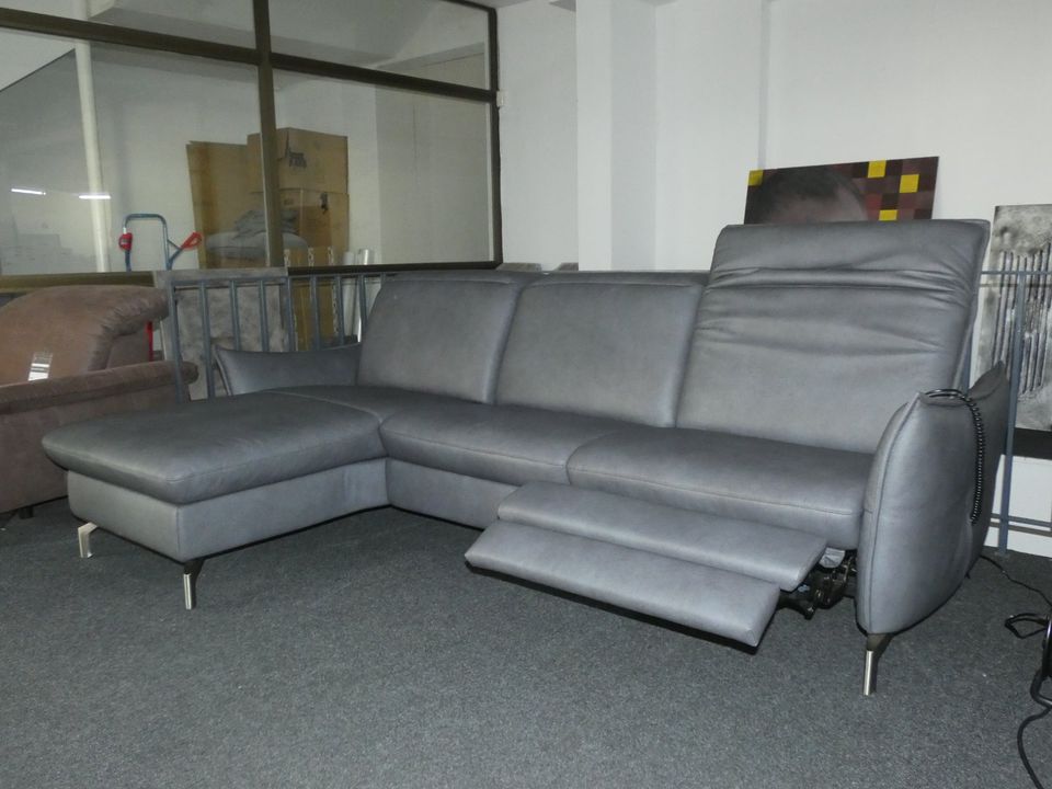 Echt Leder Sofa 2x elektr Funktionen anstatt 6.450€ in Hagen am Teutoburger Wald