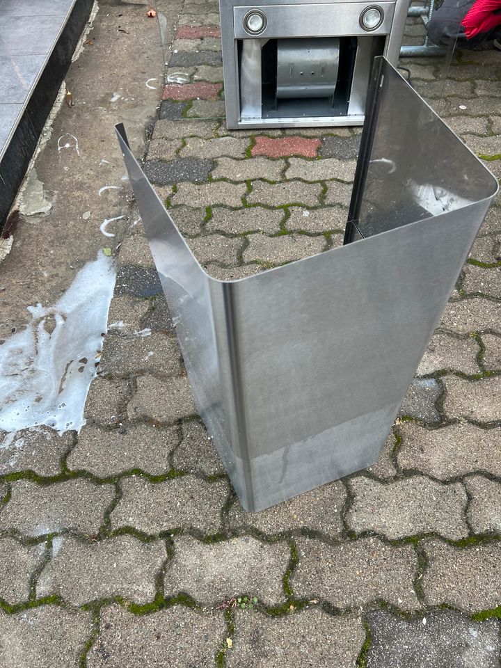 Dunstabzugshaube Silber Edelstahl 90x48cm in Stralsund