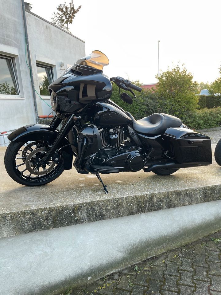 Harley -Davidson Street Glide in Roggentin (bei Rostock)