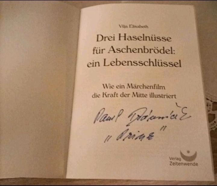 VK. Zwei verschiedene Aschenbrödel Bücher mit persönlichen Unters in Lauchhammer