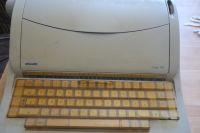 elektrische Schreibmaschine von Olivetti Linea 101 Hessen - Karben Vorschau