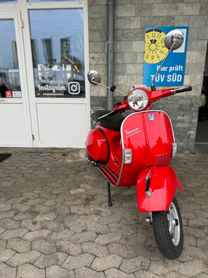 Original Piaggio Vespa PX 150 2014 in Landshut