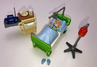 Krankenbett mit Figur und Zubehör, Figur mit Kipper von Playmobil Bayern - Neuburg a.d. Donau Vorschau