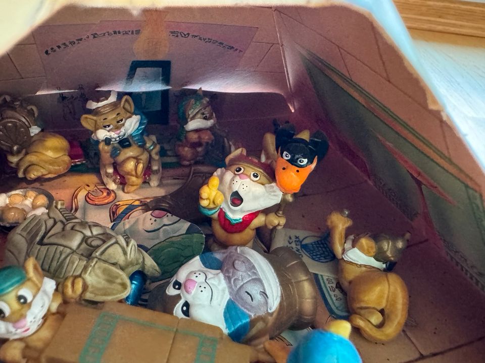 Ü Ei Figuren MIEZI CATS 1998 BPZ komplett Diorama in Zirndorf