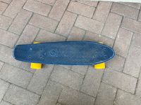 Penny Board in blau mit gelben Reifen Rheinland-Pfalz - Clausen Kreis Pirmasens Vorschau