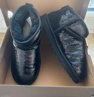 Ugg classic Boots Ultra mini mirror Pailletten 38 neu Niedersachsen - Stolzenau Vorschau