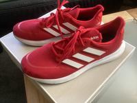 Adidas Turnschuh rot-weiß Gr. 41 1/3 Dresden - Cotta Vorschau