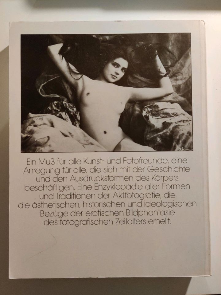 Das Aktofoto Ästhetik Geschichte Ideologie Fach-Fotografiebuch in Freiburg im Breisgau