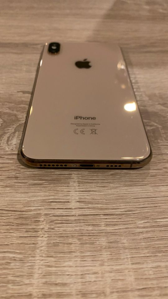 Apple IPhone XS Max 64 Gb in Kreuztal