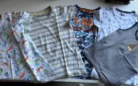 4 T-Shirts 2 Tops Hessen - Limburg Vorschau