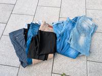 12 Hosen Größe 46 48  Shorts Jeans Zara Pull & Bear Pepe Levis Bayern - Forchheim Vorschau