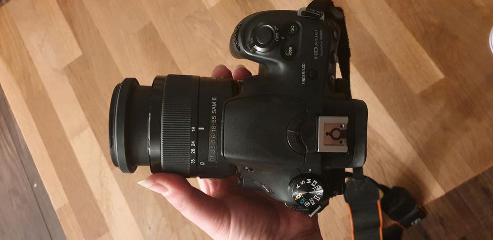 Kamera Sony (SLT-A58K) inkl. Tasche in Celle