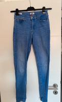 Diesel Jeans Streck Gr. 27/30 Nordrhein-Westfalen - Hilden Vorschau