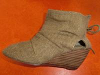 Sommerschuhe / Damenschuhe mit Keilabsatz Gr. 37 neu  5,- Sachsen - Hoyerswerda Vorschau