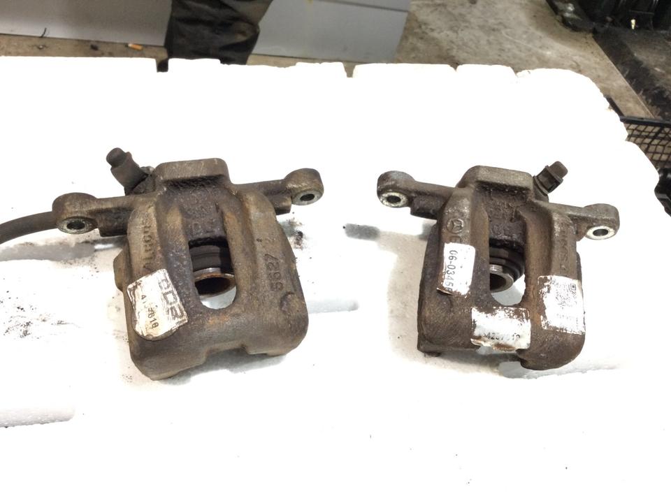 Mercedes-Benz W414 Vaneo Bremssattel hinten rechts oder Links in Hamburg
