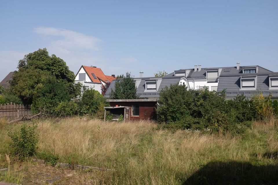 Großes Baugrundstück in sehr guter Lage in Germering-Harthaus (bei München / provisionsfrei) in Germering