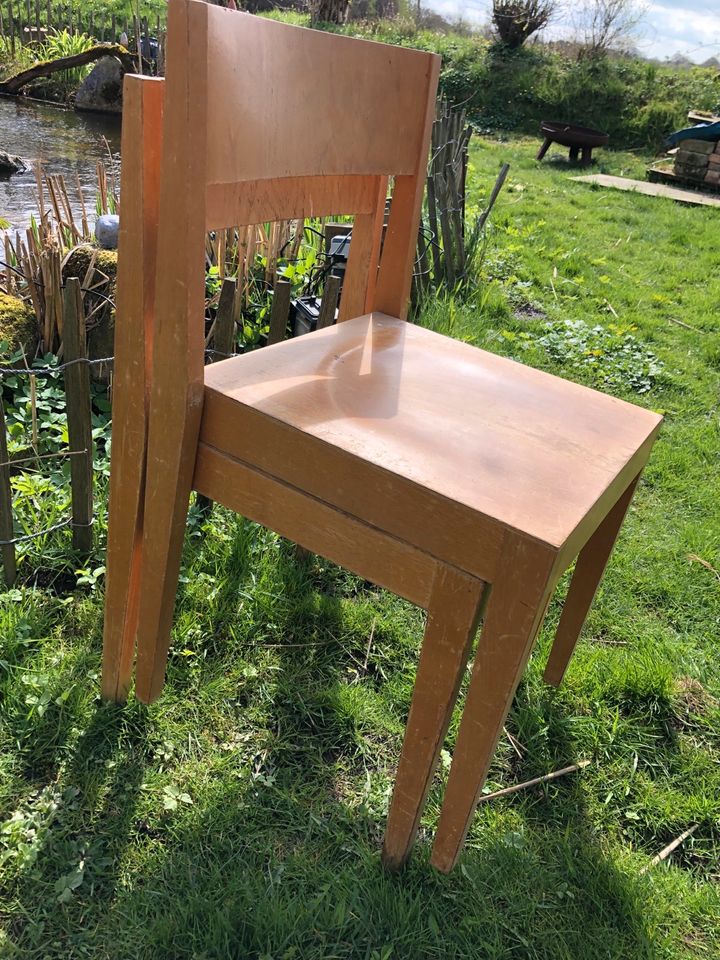 Holzstühle Stapelbar 15 stk ! in Husby