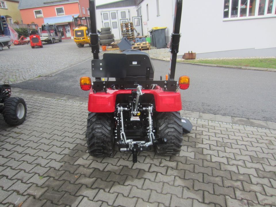 Allrad Traktor TYM 194 HST Diesel Mäherk >Frontlader möglich< in Glashütte