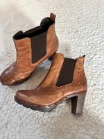 Paul Green Stiefeletten mit Nieten braun Vintage Größe 38/39 Schleswig-Holstein - Lübeck Vorschau