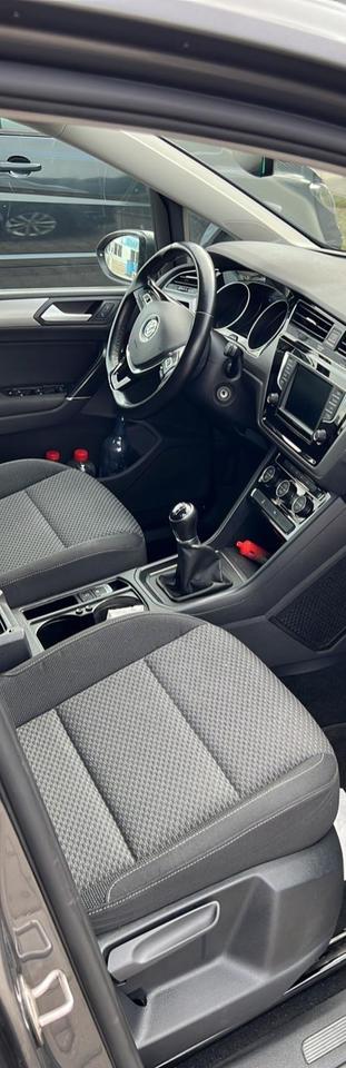 VW Touran 1,6 TDI SCR  BMT  Comfortline 7 Sitzer Start-Stopp in Arnstadt